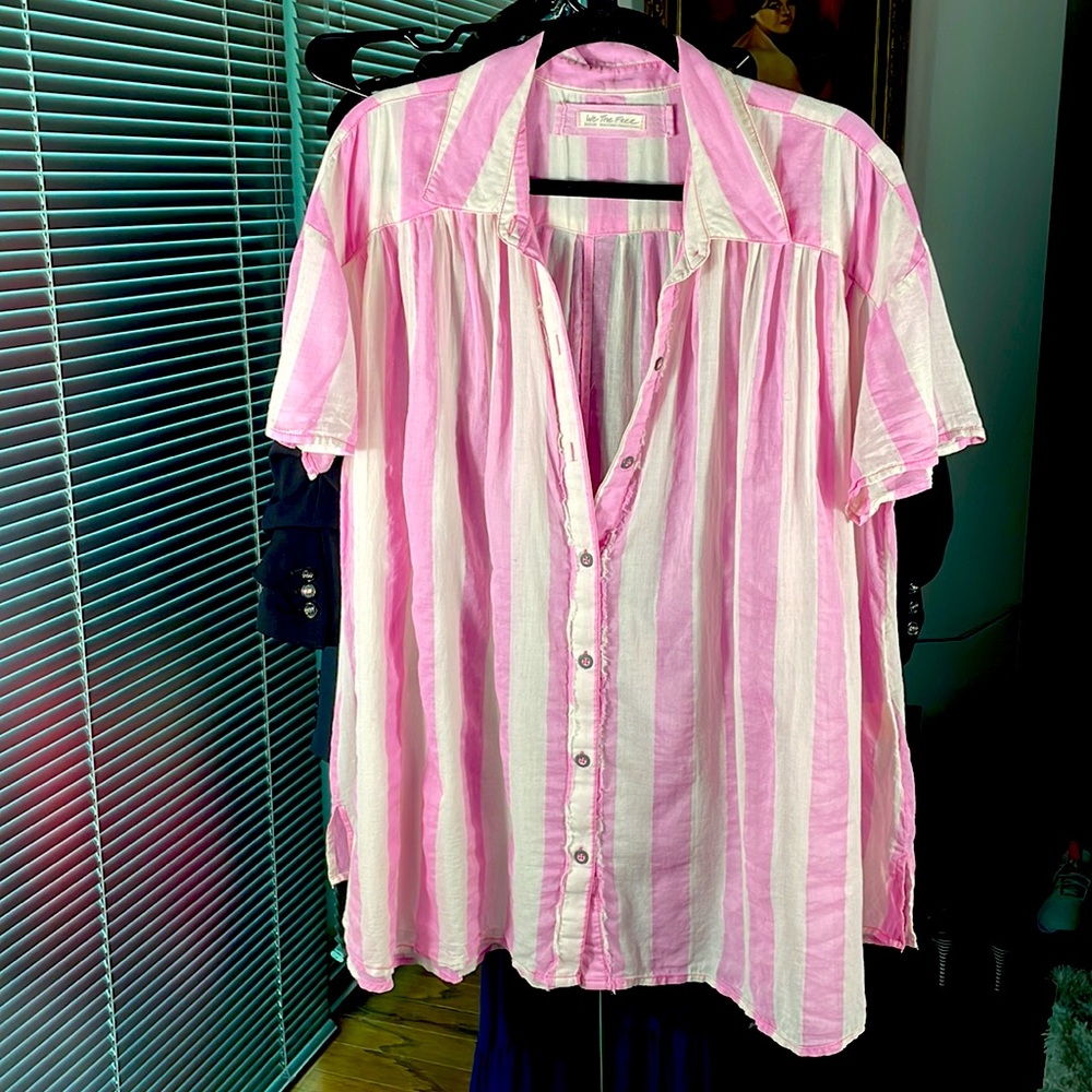 WE THE FREE | Women’s | Pink/White | Shirt | Size Medium